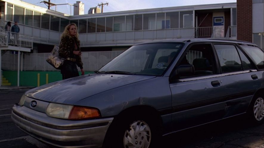 1991 ford escort wagon Lesbian spit