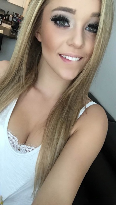 Amateur porn selfies Ariana star escort