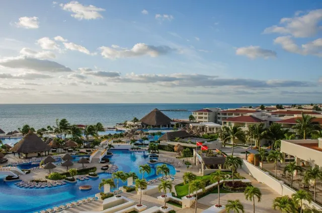 Cancun resorts for older adults Brianna coppage adam22 porn