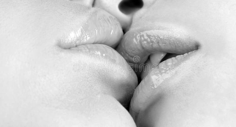 Chubby lesbian kissing Remy lacroix porn gifs