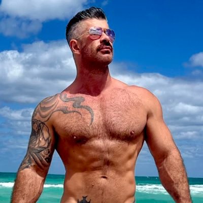 Gay men twitter porn Gay canadian porn star