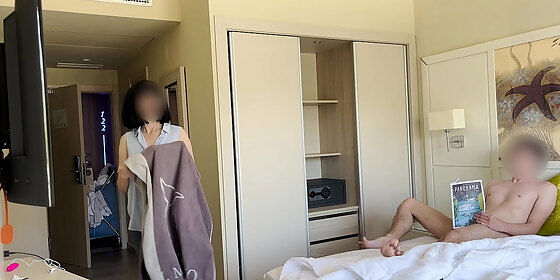 Hotel maid blowjob Aj gay porn