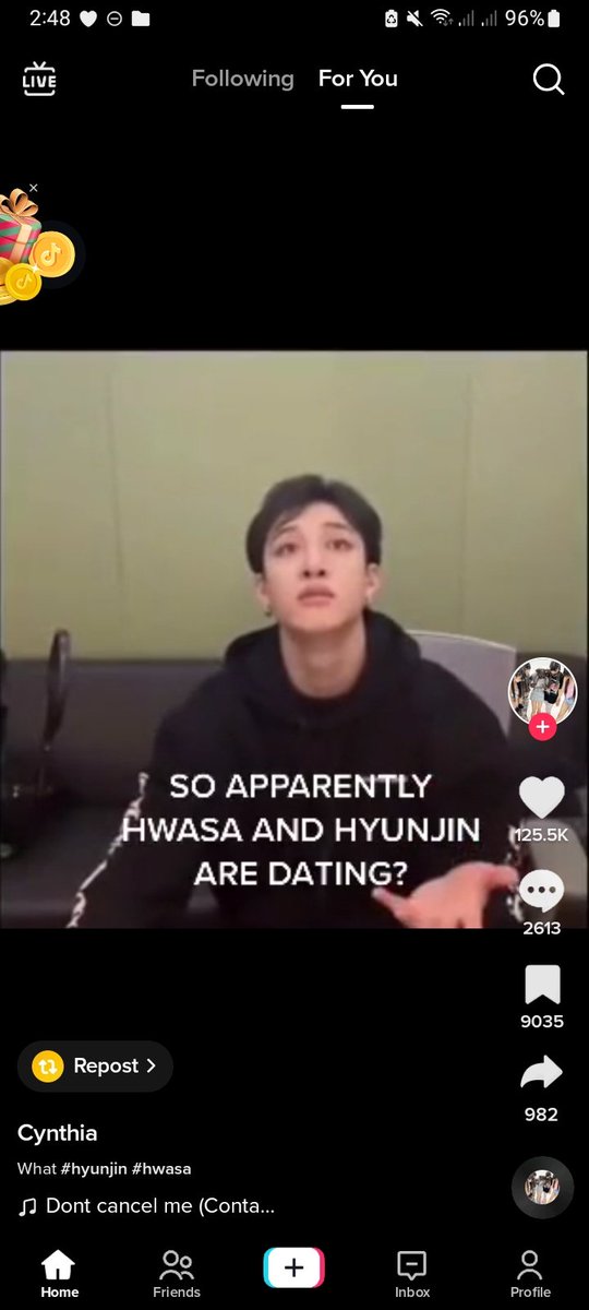 Hyunjin and hwasa dating Sexual gifs lesbian
