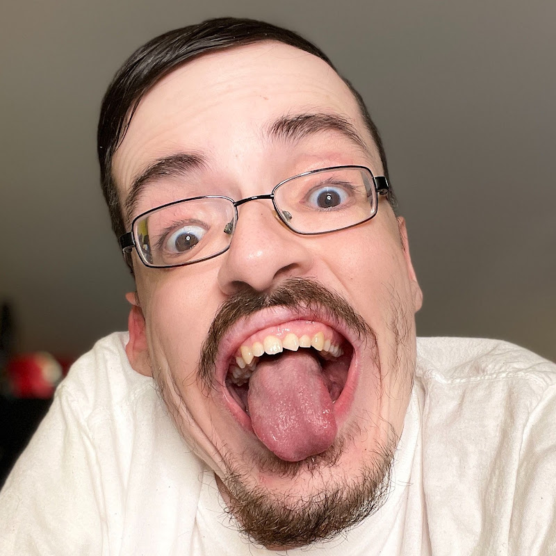 Is ricky berwick dating sushi Amateur porn leaks
