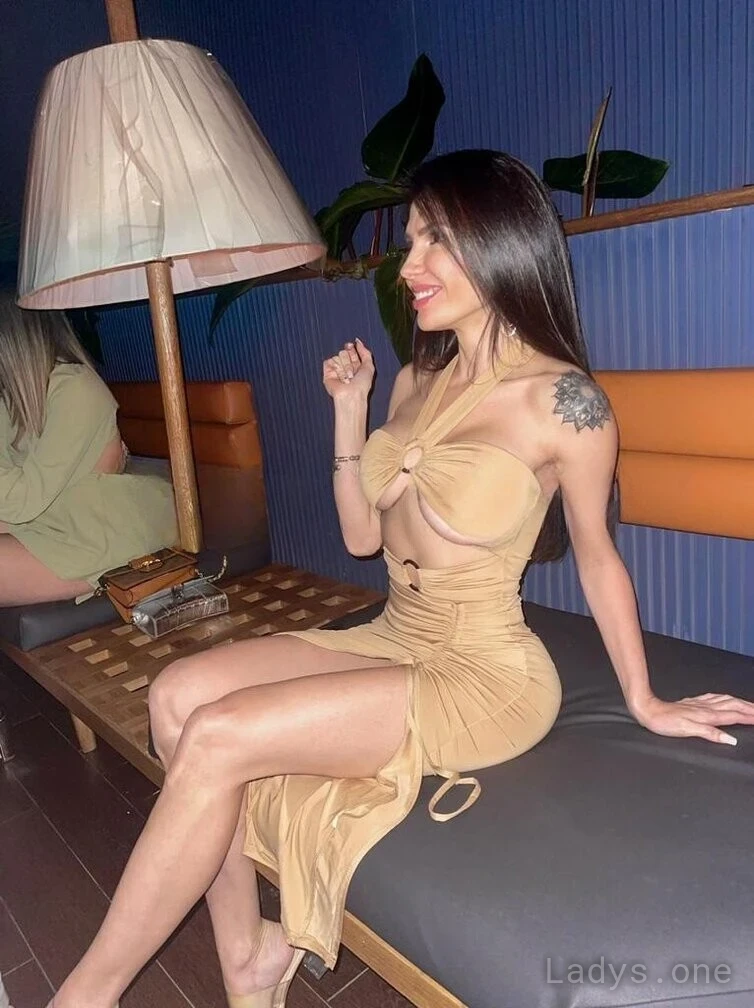 Latina escort in dallas Videos pornos de billie eilish