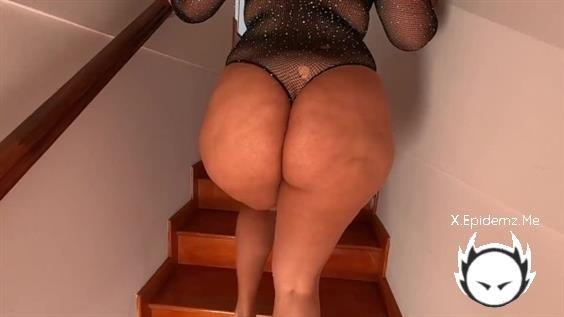 Latina milf hd Who has the biggest butt in porn