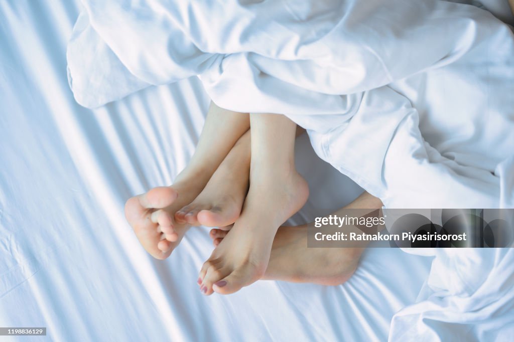 Lesbian barefoot Daisy diaz porn