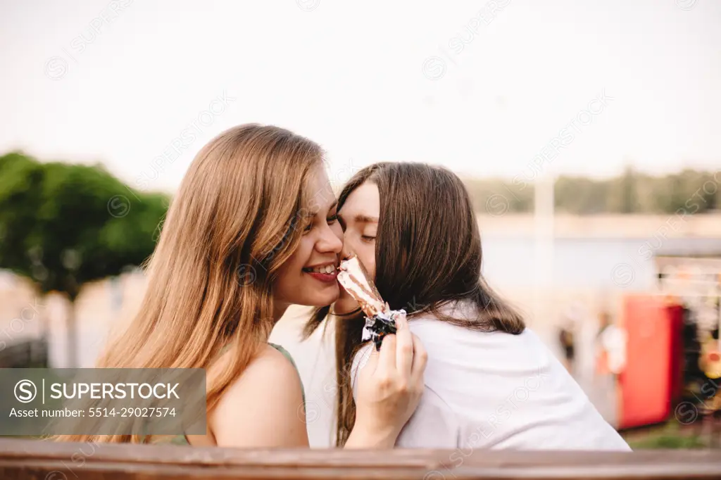 Lesbian eating Cuckold pregnancy story