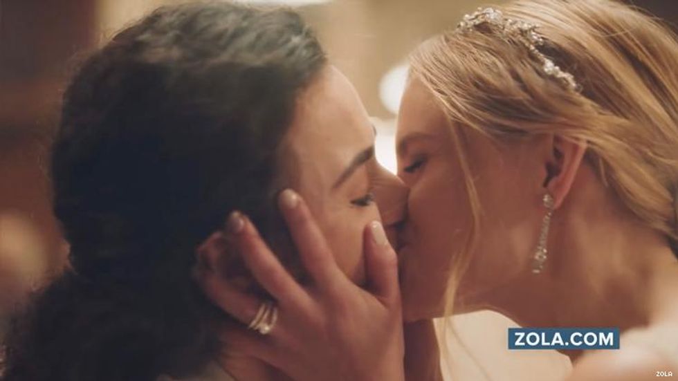 Lesbian group kissing Richmond escort review