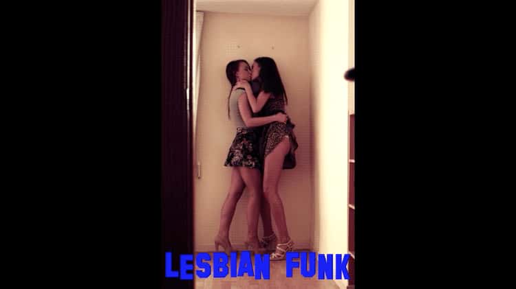 Lesbian kiss vimeo Barberette porn