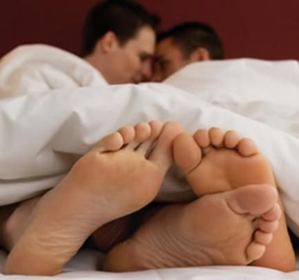 Lesbian kissing feet Deflowering pornhub