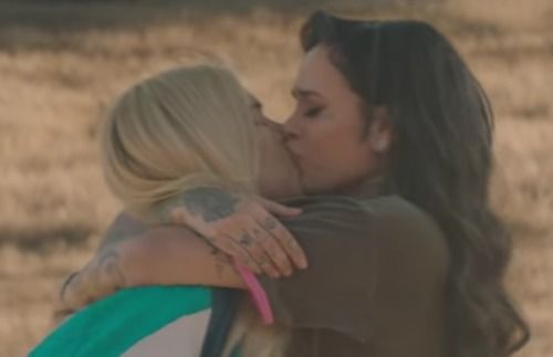 Lesbian story video Young porn xnxx