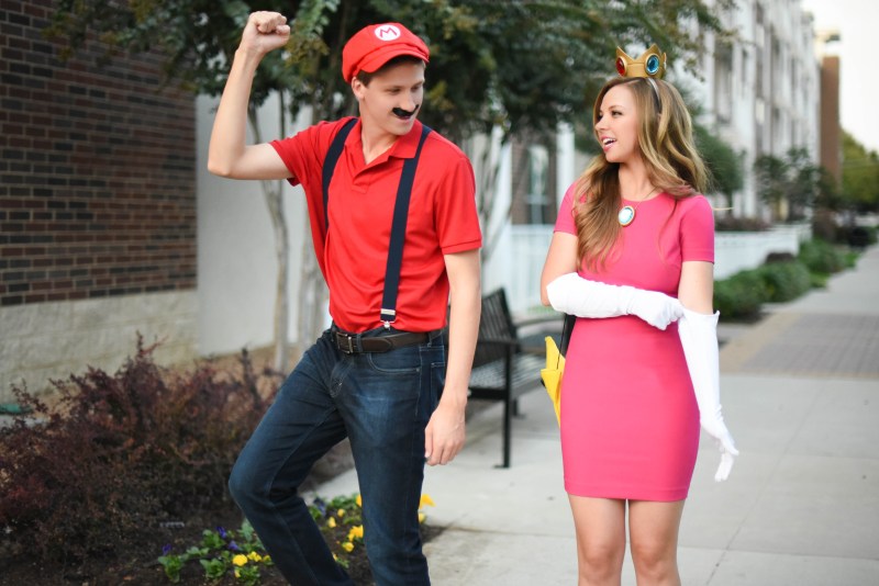 Mario and princess peach costumes for adults Octomom masturbating
