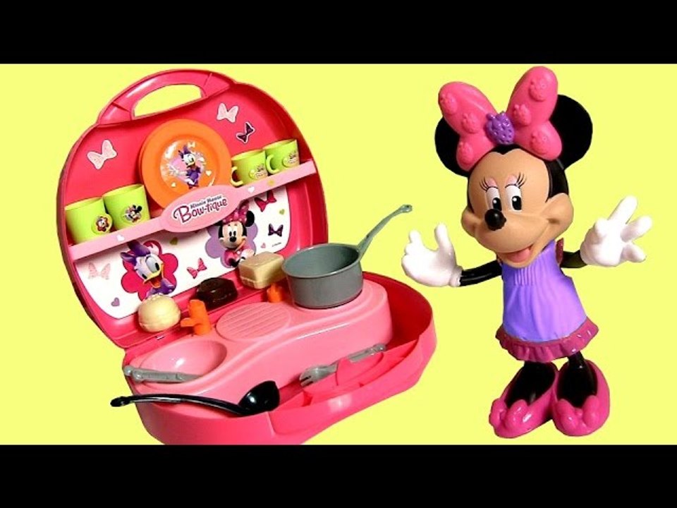 Minnie mouse kitchen set for adults Prostitutas masturbándose