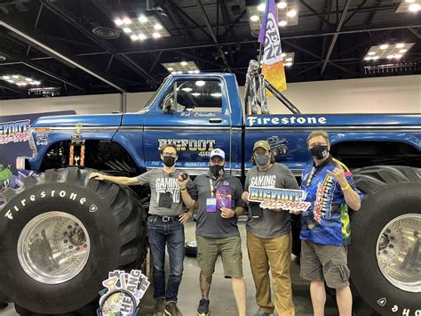 Monster truck porn Small pussies