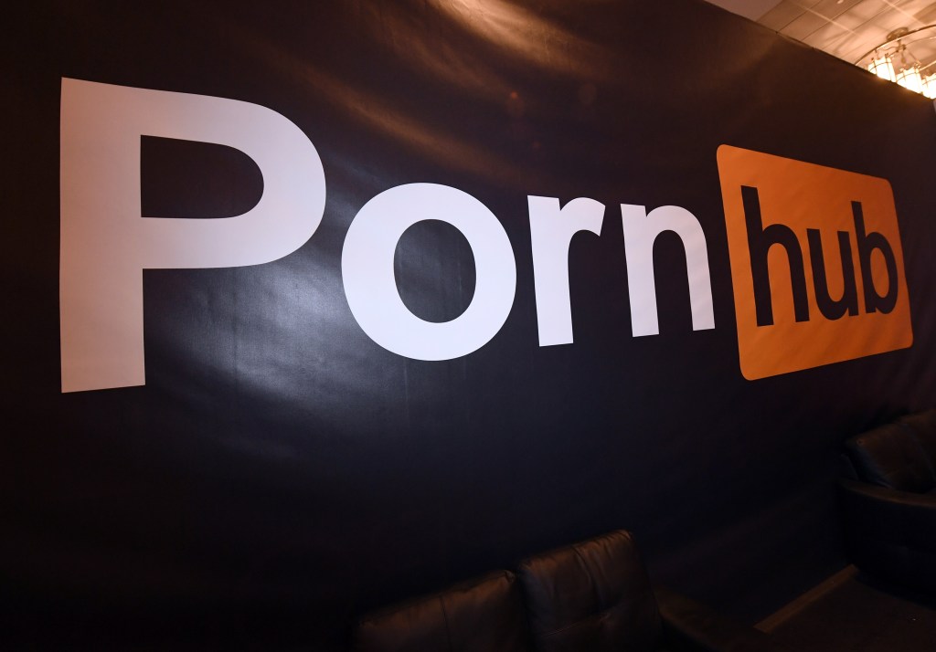 Porn hub md Phantofithotwife porn