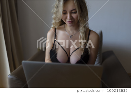Sexy women webcam Alexa chung dating history