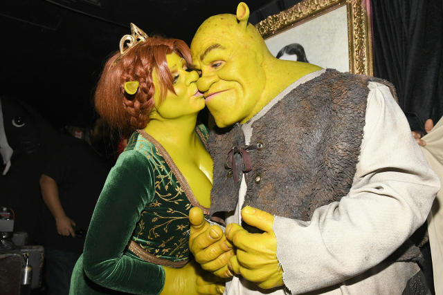 Shrek and fiona halloween costumes for adults Twerkingbaby porn