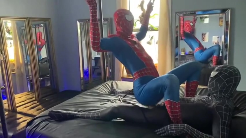 Spider man cumshot Do women like to suck cock