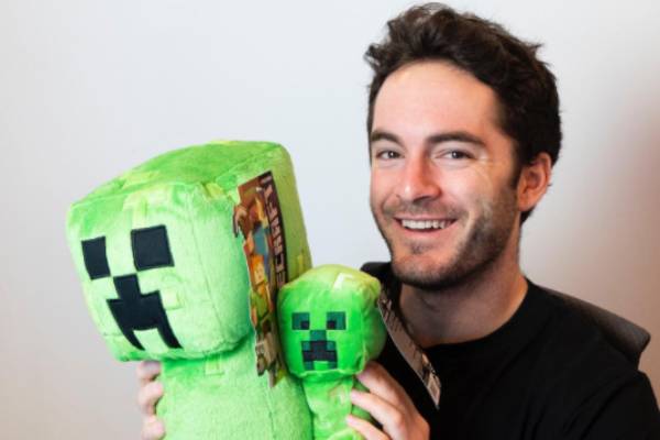 Who is captainsparklez dating Is it okay to masturbate with a tampon in