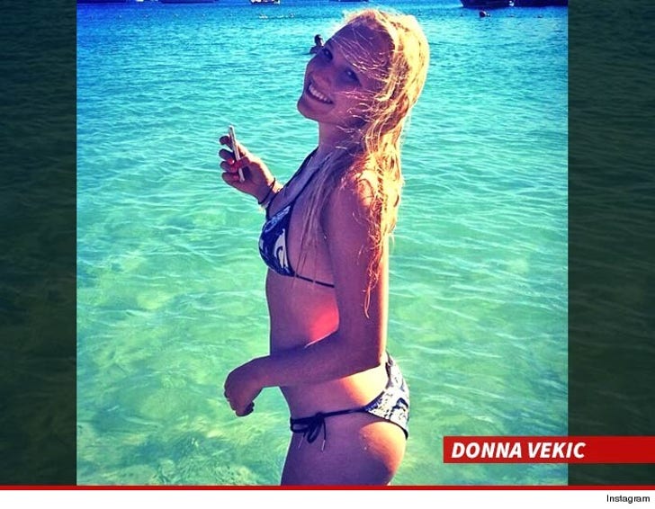 Who is donna vekic dating Zoemils porn
