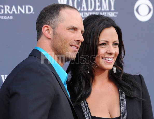 Who is sara evans dating Super hot anime porn